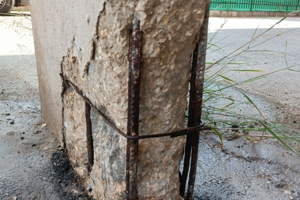 תיקון ברזל חשוף בעמודים